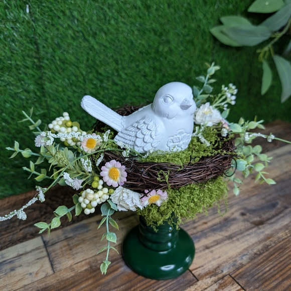 Resting Bird - Picture 2 of 3